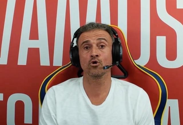 旺财28首页入口-恩里克：若梅西退役时没拿过世界杯，那太不公平了